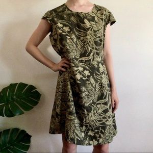 Green jungle print linen shift short sleeve dress